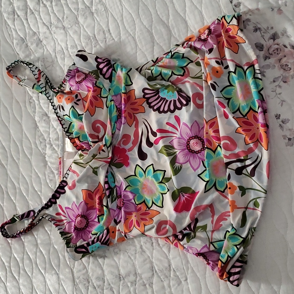Anne cole Women's tankini top floral 38D/36DD